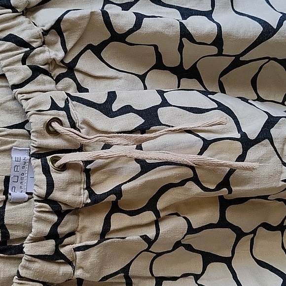 Pure Alfred Sung linen blend mini skirt - Picture 6 of 6